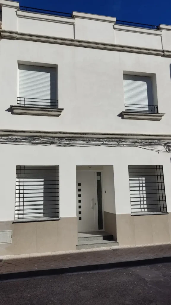 1738066854964 Pintores de fachadas Castellón